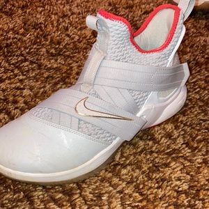 Nike LeBron 2100 Soldier 12
